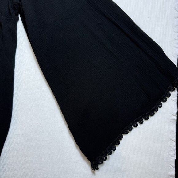 Catherines 1X Pretty Black Loose Fitting Lightweight Top Fringe & Crocheted Neck - Picture 11 of 11